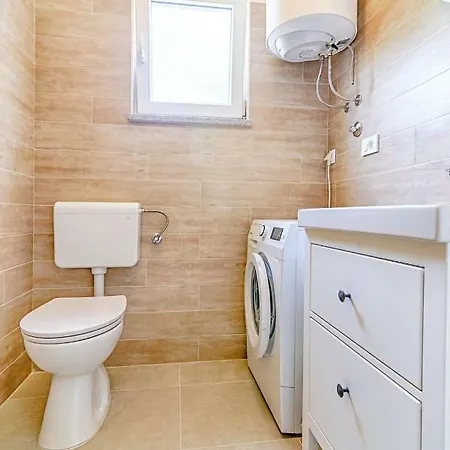 Casa de Férias Holiday Haus Jasna Štinjan